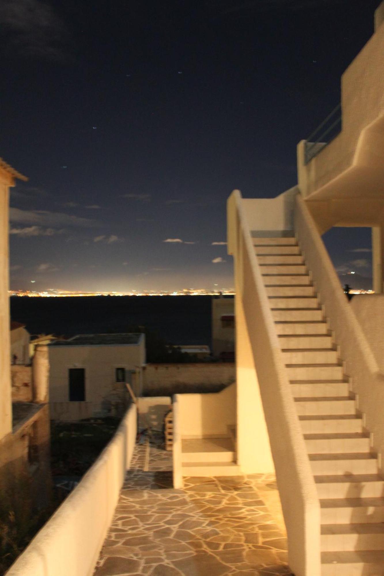 Blue Dolphin Studios And Apartment Vagia  Exterior photo